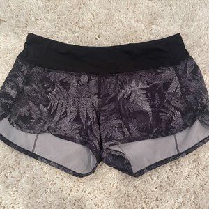 Lulu Lemon Speed Up Mid-Rise Lined Short 4"